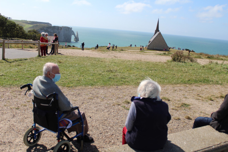 Promenade et marche sur la falaise d'Etretat avec Inès Ergothérapeute