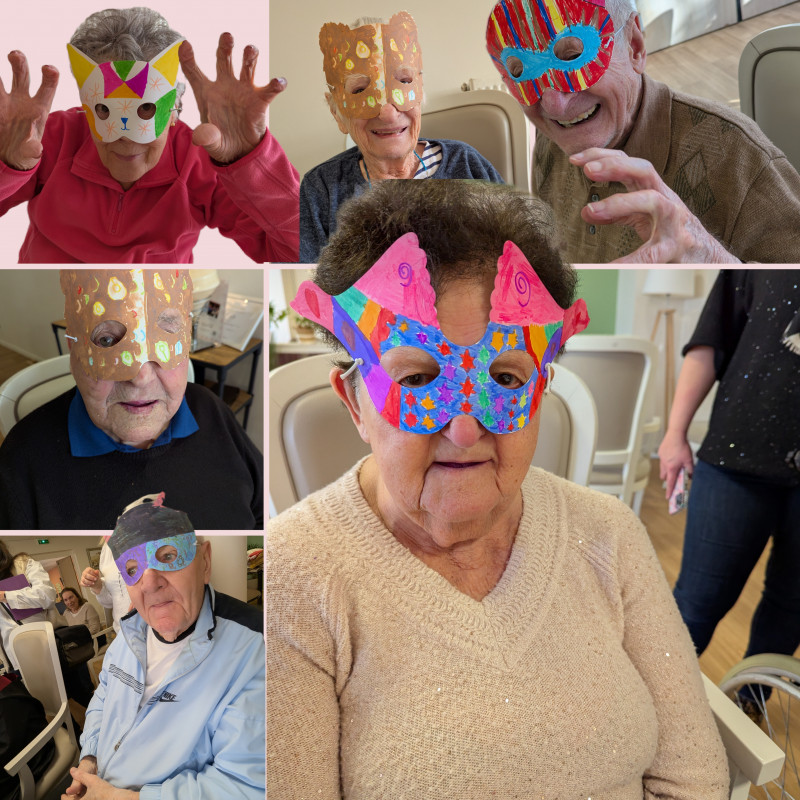 Une joyeuse rencontre intergénérationnelle pour le carnaval