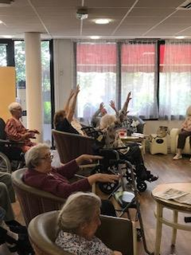 GYM SUR CHAISE AVEC L'ASSOCIATION SIEL BLEU