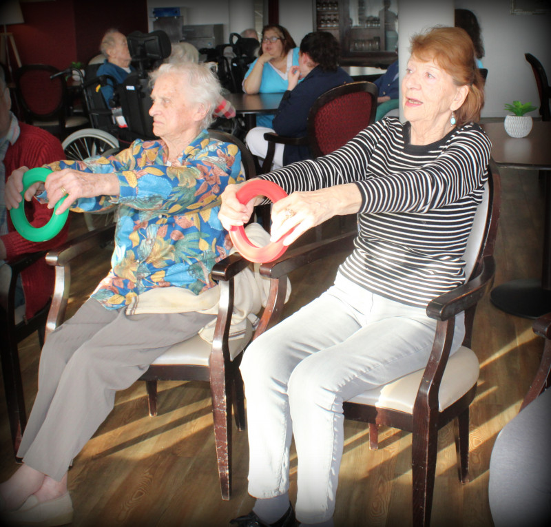 GYM SUR CHAISE AVEC L’ASSOCIATION SIEL BLEU